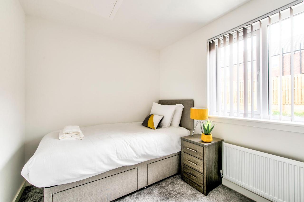 2-Bedroom Holiday Home With Private Garden & Parking EDI Exterior foto